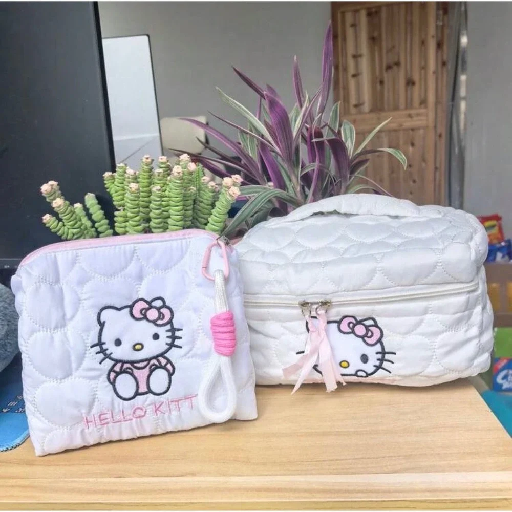 Hello Kitty Quilted Makeup Bag Set 2pc‎ Cream White Heart Pattern Cosmetic Case